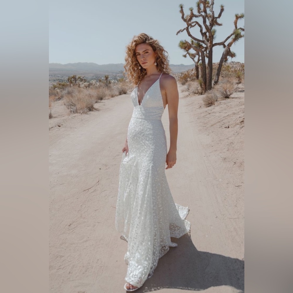 Jenny Yoo Lilith Low Back V Neck Lace Dress Sz 12 (Fits Like 8)